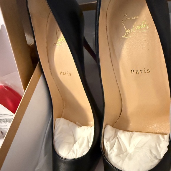 Christian LouBoutin Elegant Black and Red High Heels $625 - Picture 2 of 7